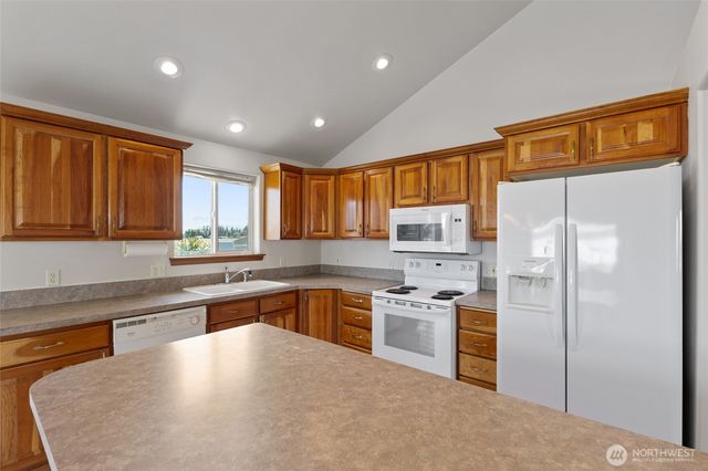 4913 NE Alma Road, Moses Lake, WA 98837