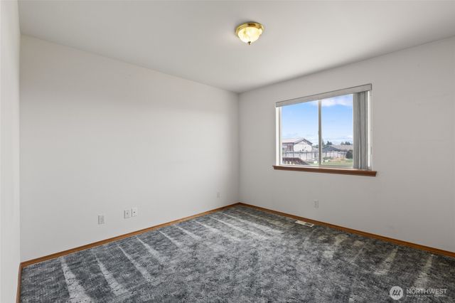 4913 NE Alma Road, Moses Lake, WA 98837
