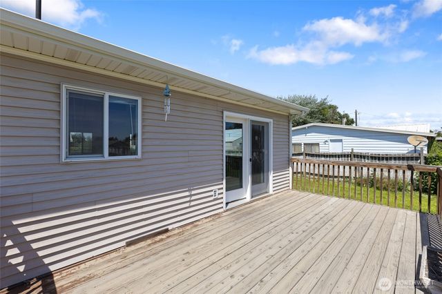 4913 NE Alma Road, Moses Lake, WA 98837