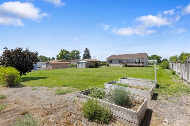 4913 NE Alma Road, Moses Lake, WA 98837