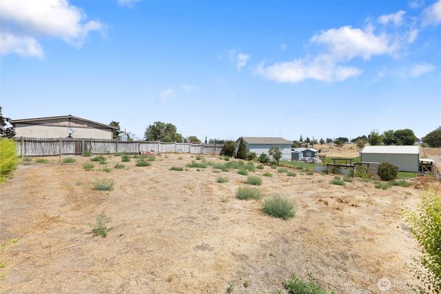 4913 NE Alma Road, Moses Lake, WA 98837