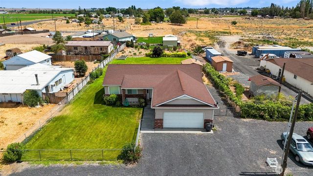 4913 NE Alma Road, Moses Lake, WA 98837