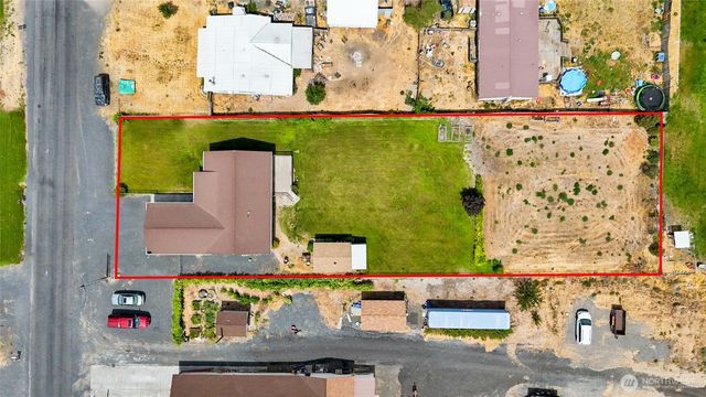 4913 NE Alma Road, Moses Lake, WA 98837