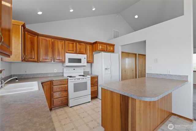 4913 NE Alma Road, Moses Lake, WA 98837
