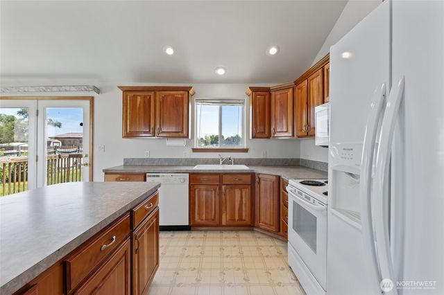 4913 NE Alma Road, Moses Lake, WA 98837