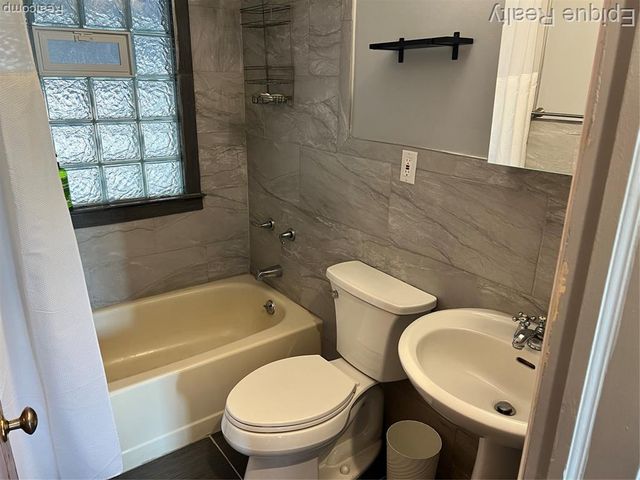 2468 Fernwood Avenue, Ann Arbor, MI 48104