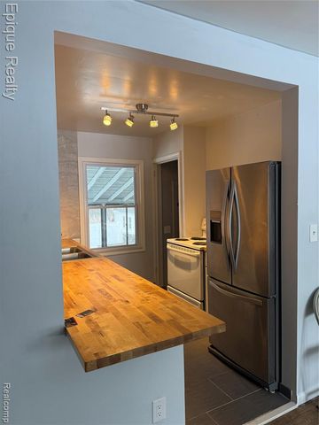 2468 Fernwood Avenue, Ann Arbor, MI 48104