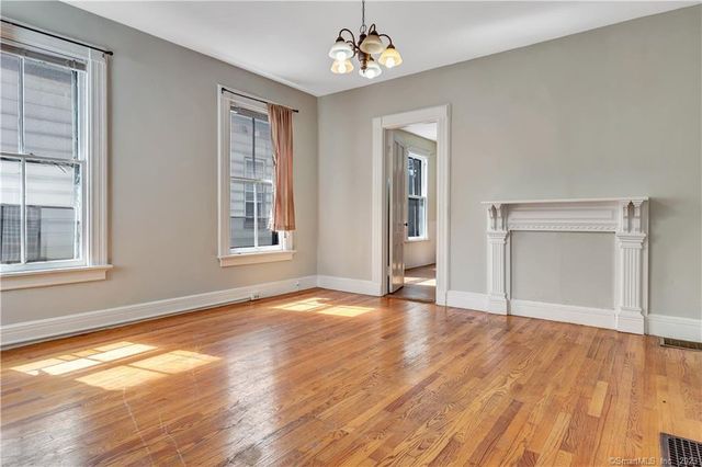 28 Edwards Street 2, New Haven, CT 06511
