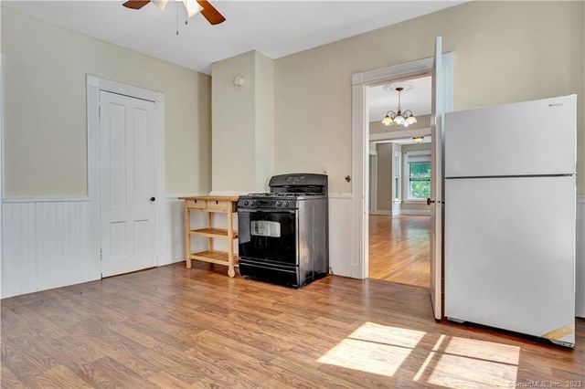 28 Edwards Street 2, New Haven, CT 06511