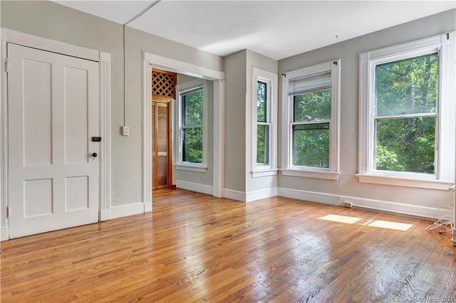 28 Edwards Street 2, New Haven, CT 06511