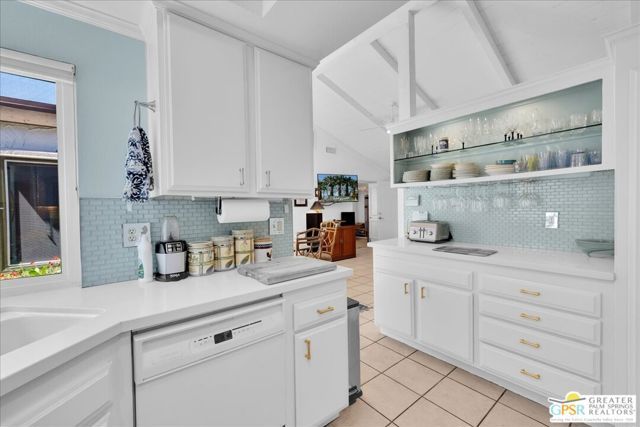 2330 Miramonte Circle C, Palm Springs, CA 92264