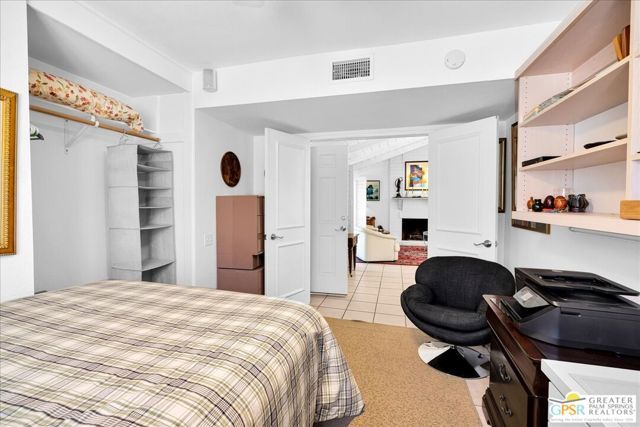2330 Miramonte Circle C, Palm Springs, CA 92264