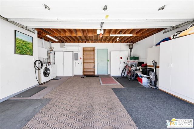 2330 Miramonte Circle C, Palm Springs, CA 92264