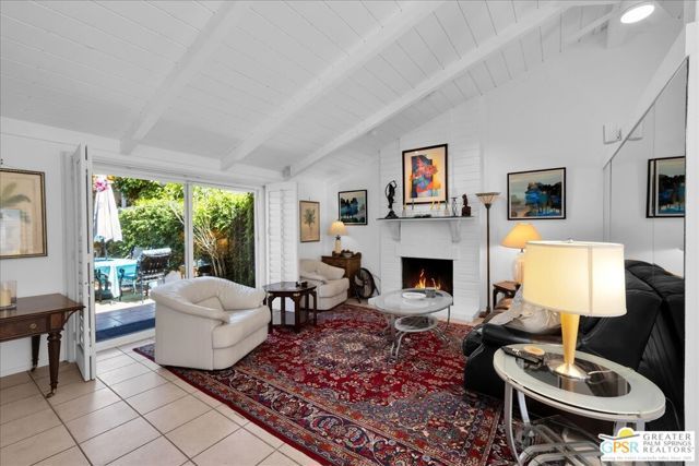 2330 Miramonte Circle C, Palm Springs, CA 92264