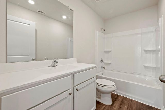 10811 Bright Beacon Drive, Beasley, TX 77417