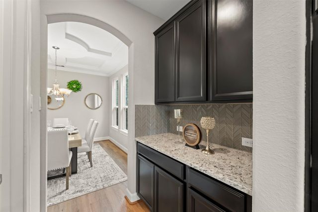 42 Zenith Lane, Sugar Land, TX 77498