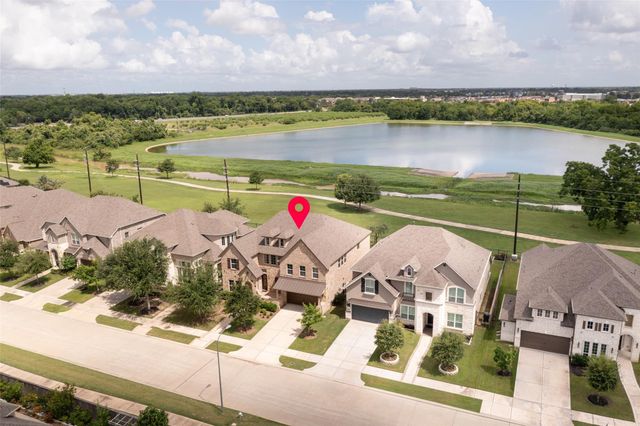 42 Zenith Lane, Sugar Land, TX 77498