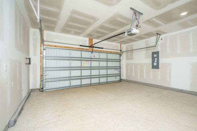 117 Royal Cainhoy Way, Huger, SC 29450