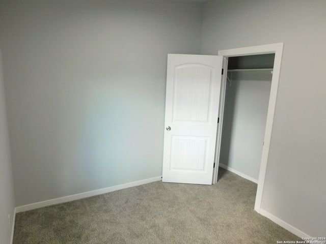 6023 Lark Valley Dr, San Antonio, TX 78242