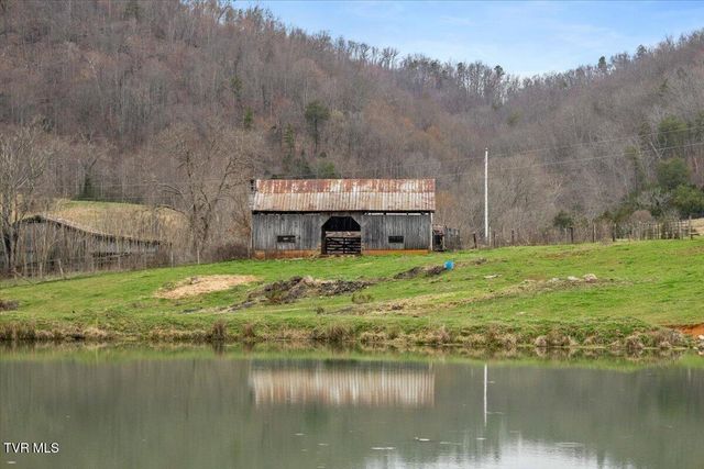3218 Stanley Valley Road, Surgoinsville, TN 37873