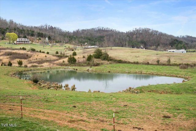 3218 Stanley Valley Road, Surgoinsville, TN 37873