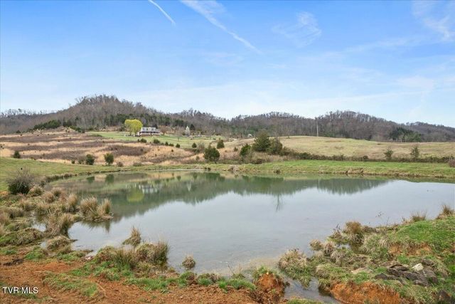 3218 Stanley Valley Road, Surgoinsville, TN 37873