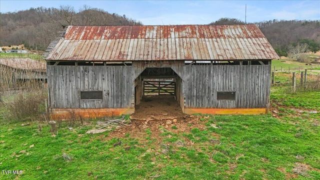 3218 Stanley Valley Road, Surgoinsville, TN 37873