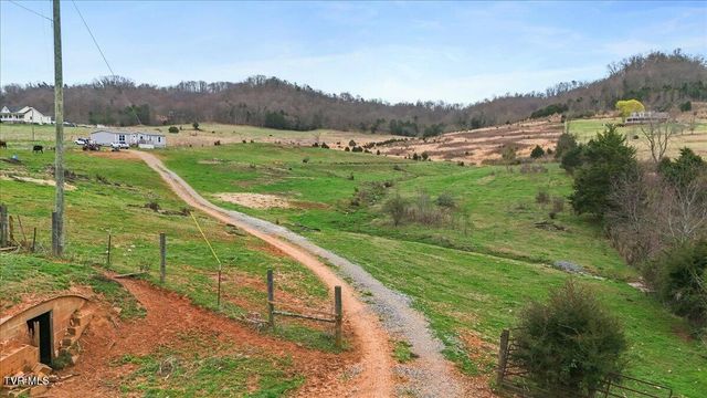 3218 Stanley Valley Road, Surgoinsville, TN 37873