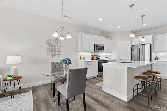 897 Walter Way, Washington, MO 63090
