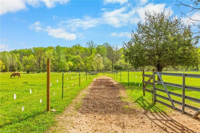 5095 Ashlyn Drive, Winston-salem, NC 27106