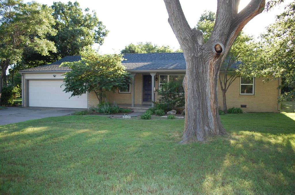2772 N Halstead, Wichita, KS 67204