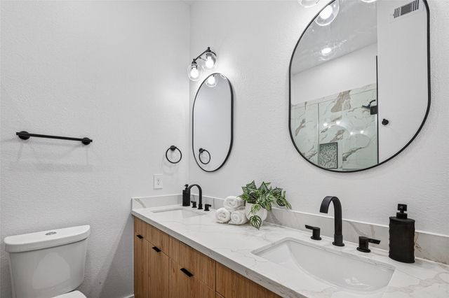 7840 Nashville Unit B Street, Houston, TX 77028