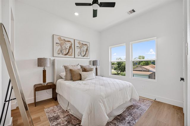 7840 Nashville Unit B Street, Houston, TX 77028