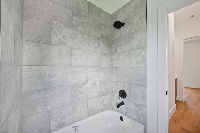 7840 Nashville Unit B Street, Houston, TX 77028
