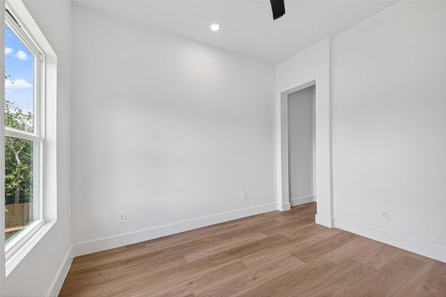 7840 Nashville Unit B Street, Houston, TX 77028