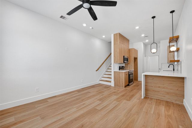7840 Nashville Unit B Street, Houston, TX 77028