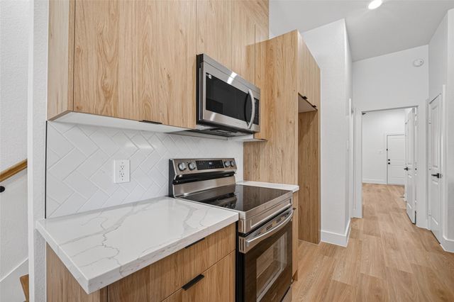 7840 Nashville Unit B Street, Houston, TX 77028