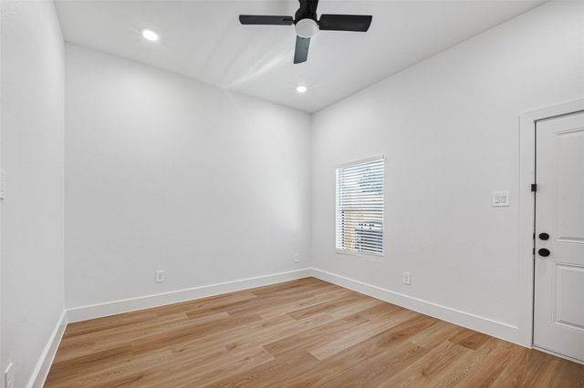 7840 Nashville Unit B Street, Houston, TX 77028