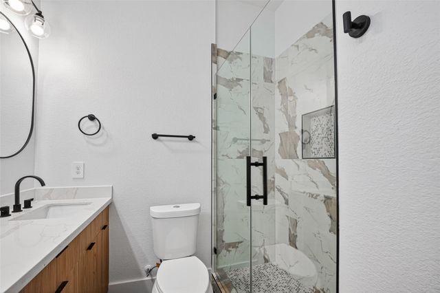 7840 Nashville Unit B Street, Houston, TX 77028