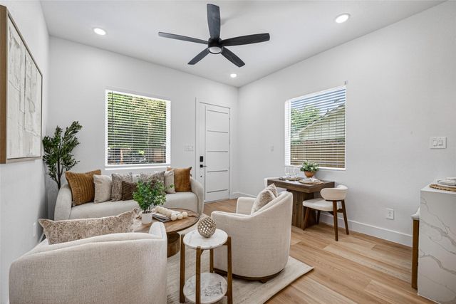 7840 Nashville Unit B Street, Houston, TX 77028