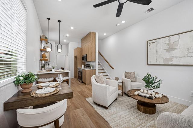 7840 Nashville Unit B Street, Houston, TX 77028