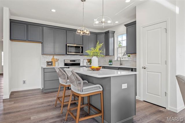 104 Quail Bluff Court, Wentzville, MO 63385