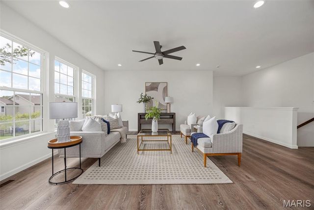 104 Quail Bluff Court, Wentzville, MO 63385