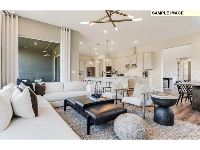 6798 Sw TRILLIUM St, Wilsonville, OR 97070