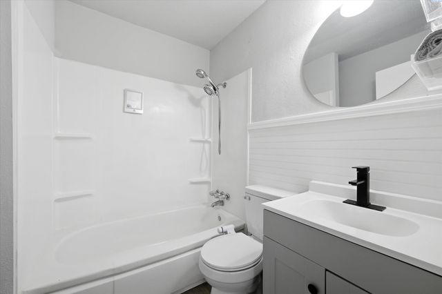 1353 Carolina Ave, Richland, WA 99352