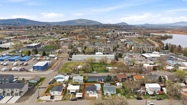 1353 Carolina Ave, Richland, WA 99352