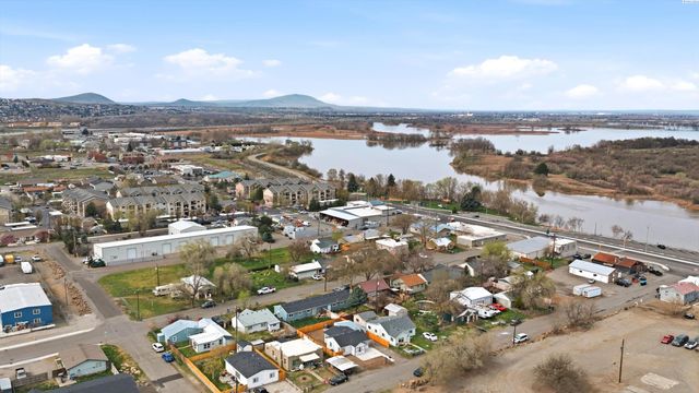 1353 Carolina Ave, Richland, WA 99352