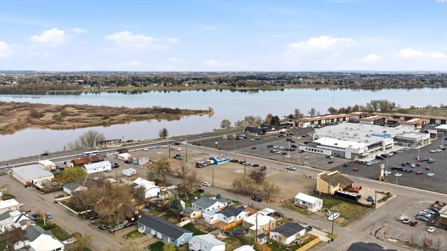 1353 Carolina Ave, Richland, WA 99352