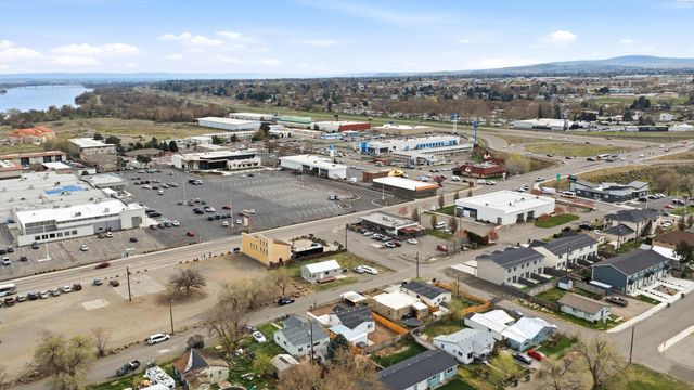 1353 Carolina Ave, Richland, WA 99352