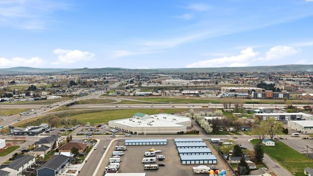 1353 Carolina Ave, Richland, WA 99352